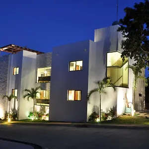 https://villa-eva-luxury-akumal.quintano-roohotels.com