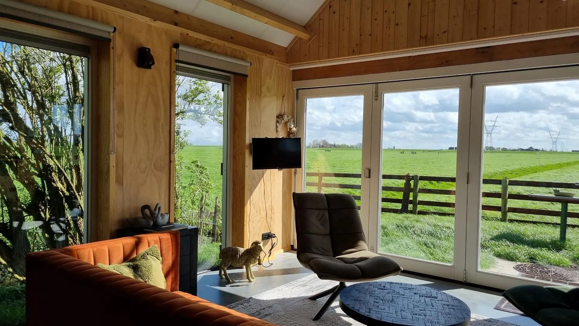 City Farmers Lodge, A Guesthouse With A Skyline View In Rural Amsterdam 0*,