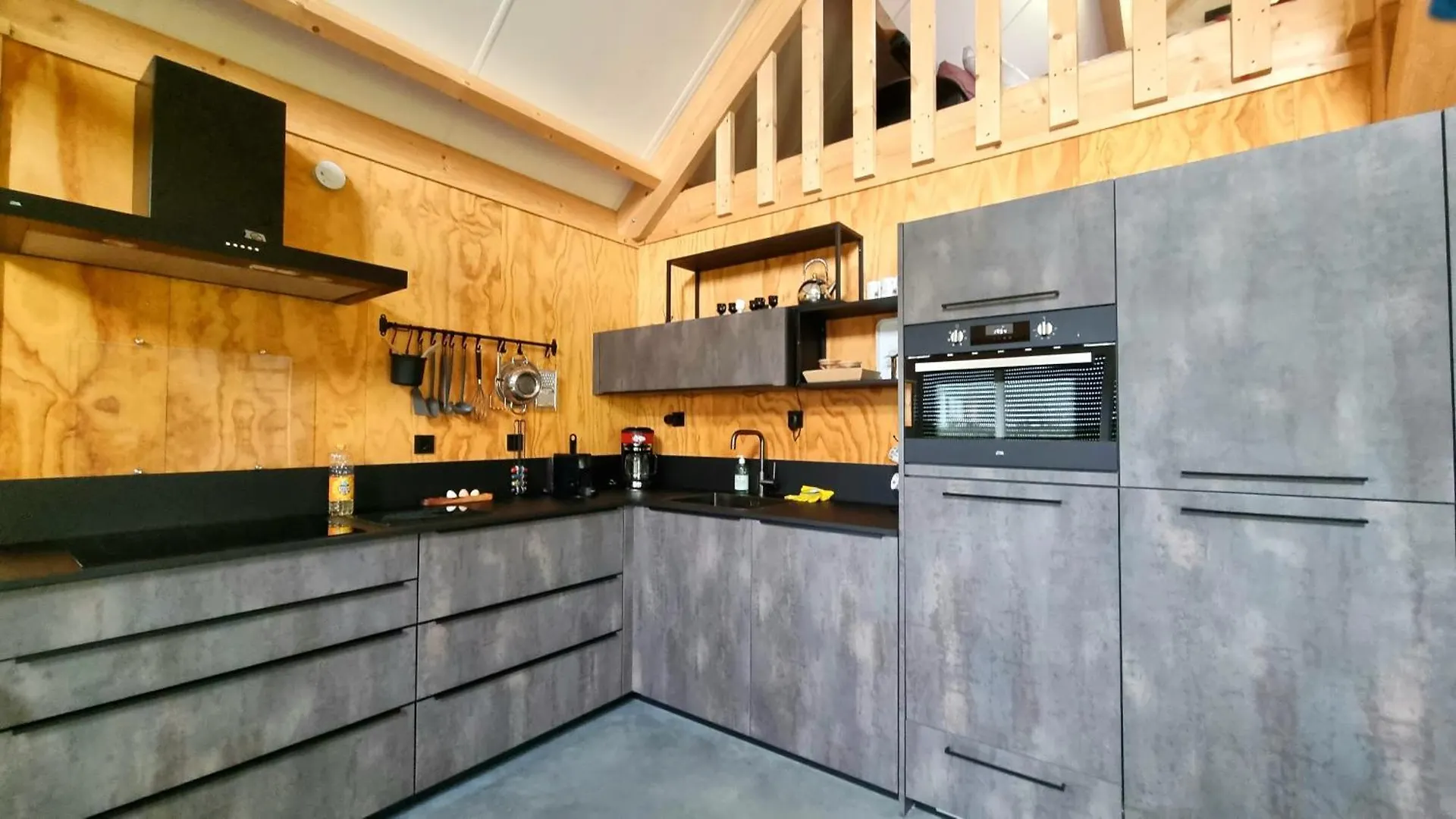 City Farmers Lodge, A Guesthouse With A Skyline View In Rural Amsterdam Netherlands